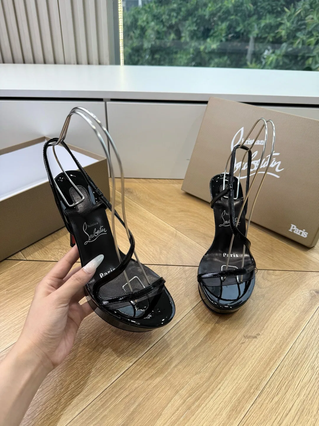 LOUBOUTIN 27FW MSFBUNF 015 구두 22