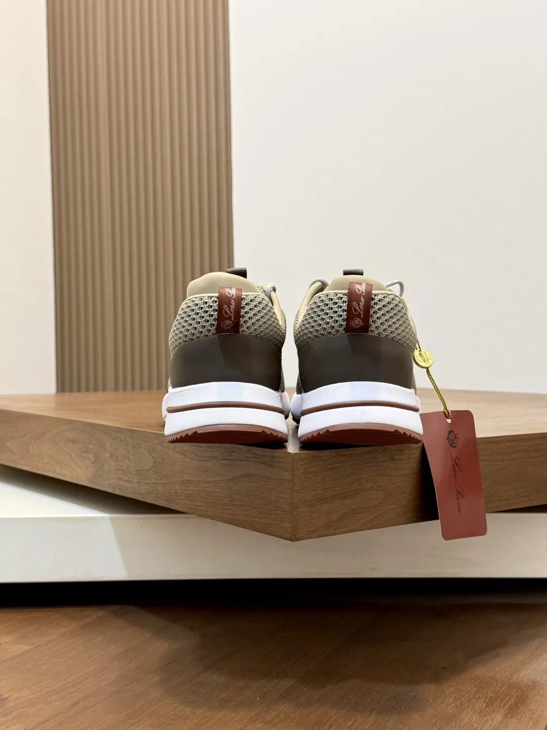 LP 27FW GKJJQIF 001 스니커즈 25