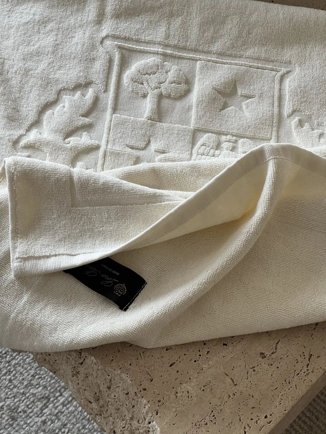 LP 27FW IRTIRQO 002 담요 8