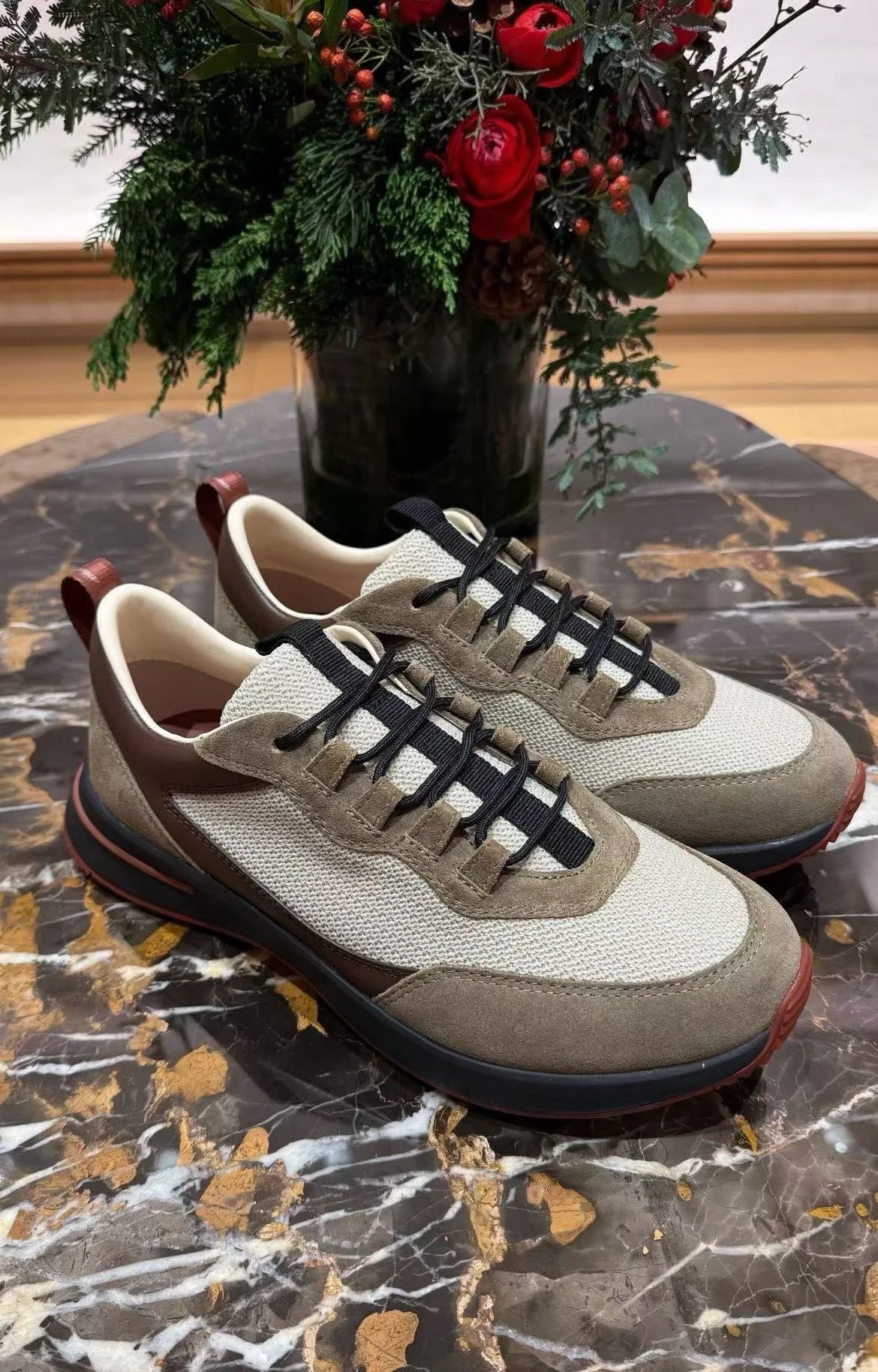 LP 27FW UOUXSPU 024 스니커즈 16