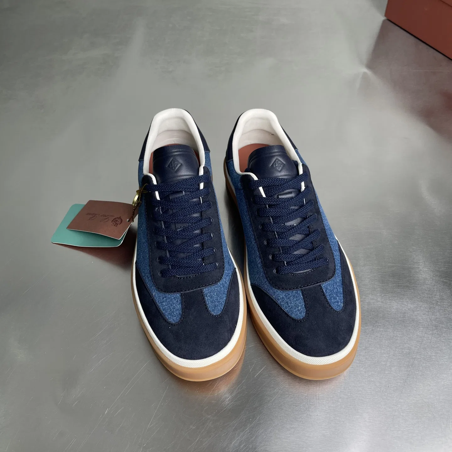 LP 27FW XJBVJYL 002 스니커즈 15