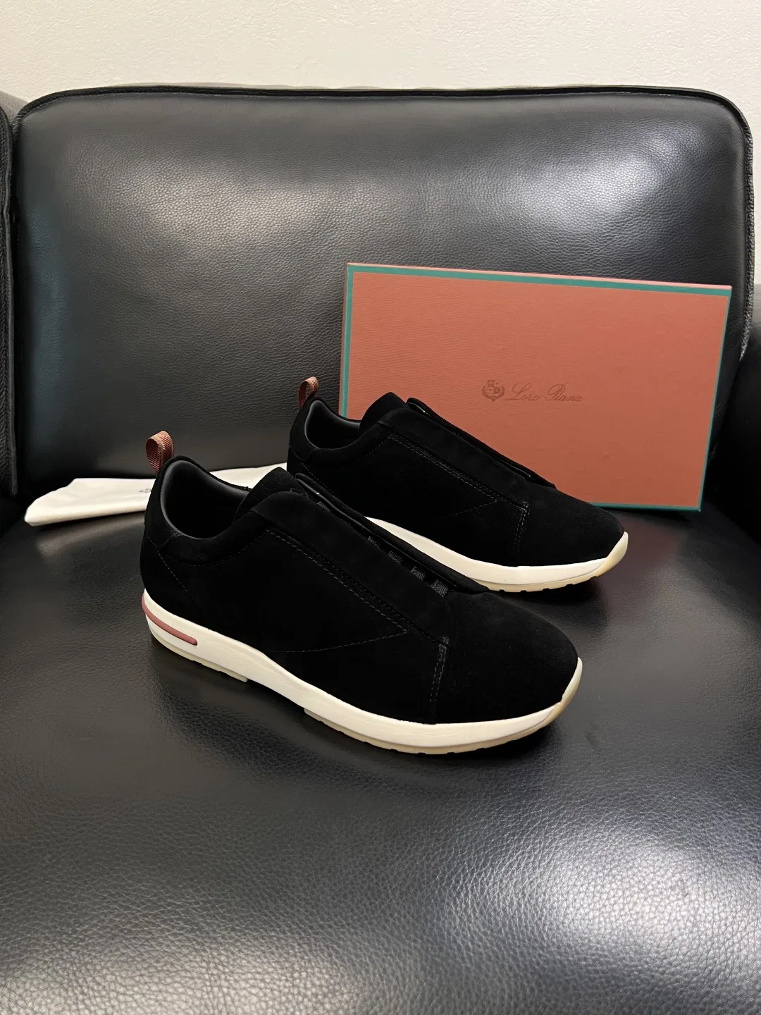 LP 27FW XJBVJYL 002 스니커즈 19
