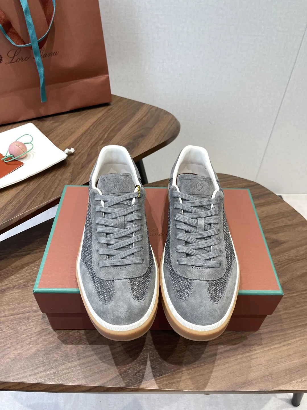 LP 27FW XJBVJYL 006 스니커즈 10
