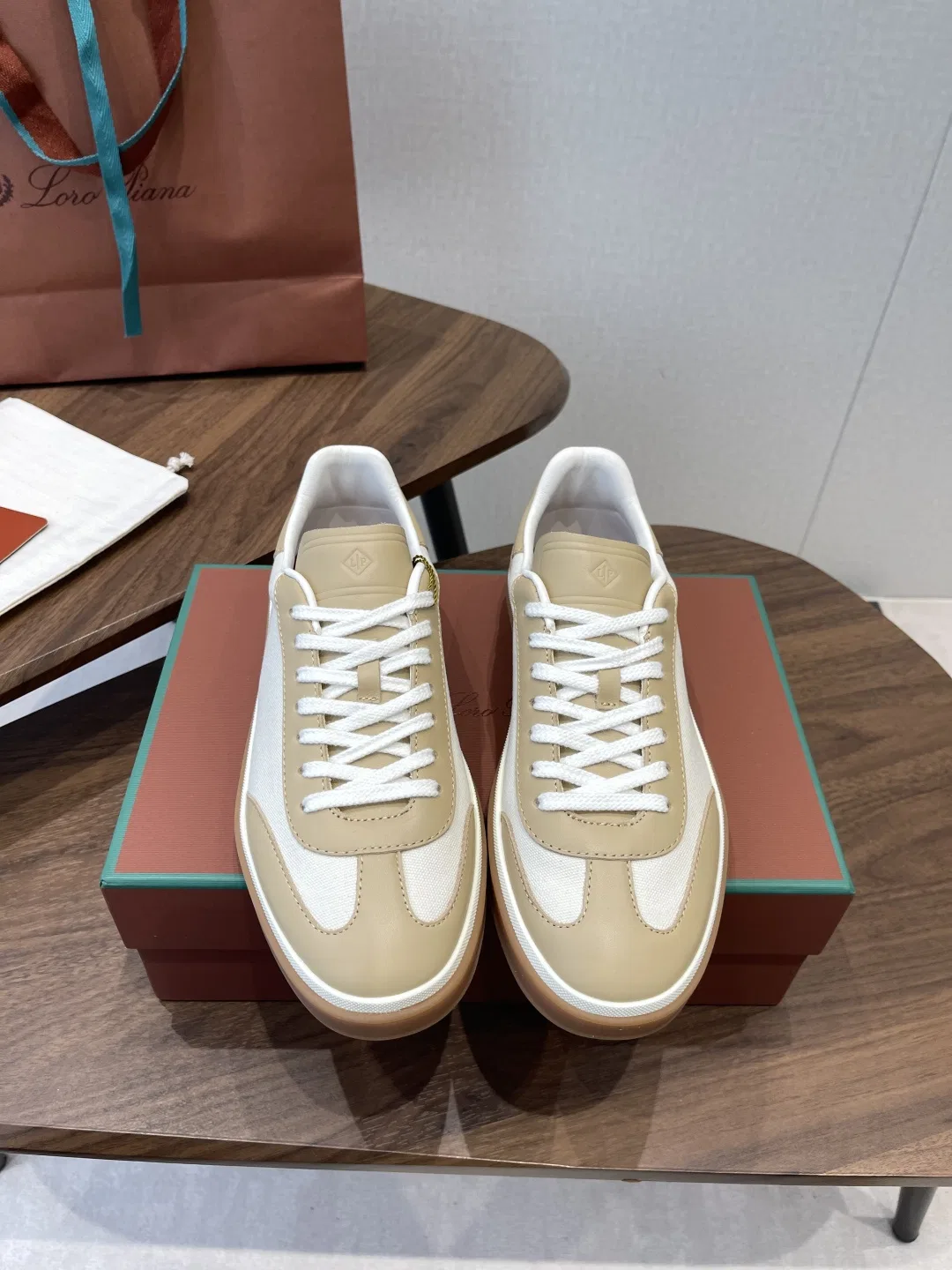 LP 27FW XJBVJYL 006 스니커즈 37