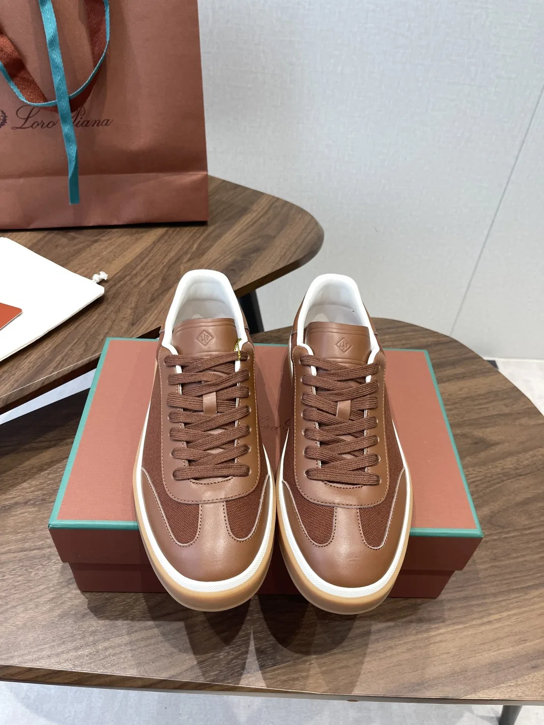 LP 27FW XJBVJYL 006 스니커즈 46