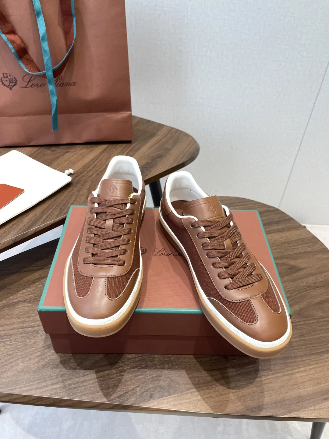 LP 27FW XJBVJYL 006 스니커즈 47