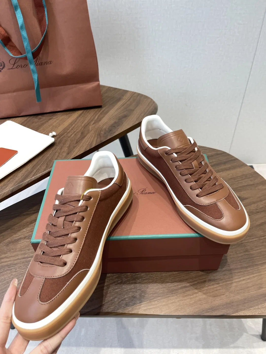 LP 27FW XJBVJYL 006 스니커즈 50