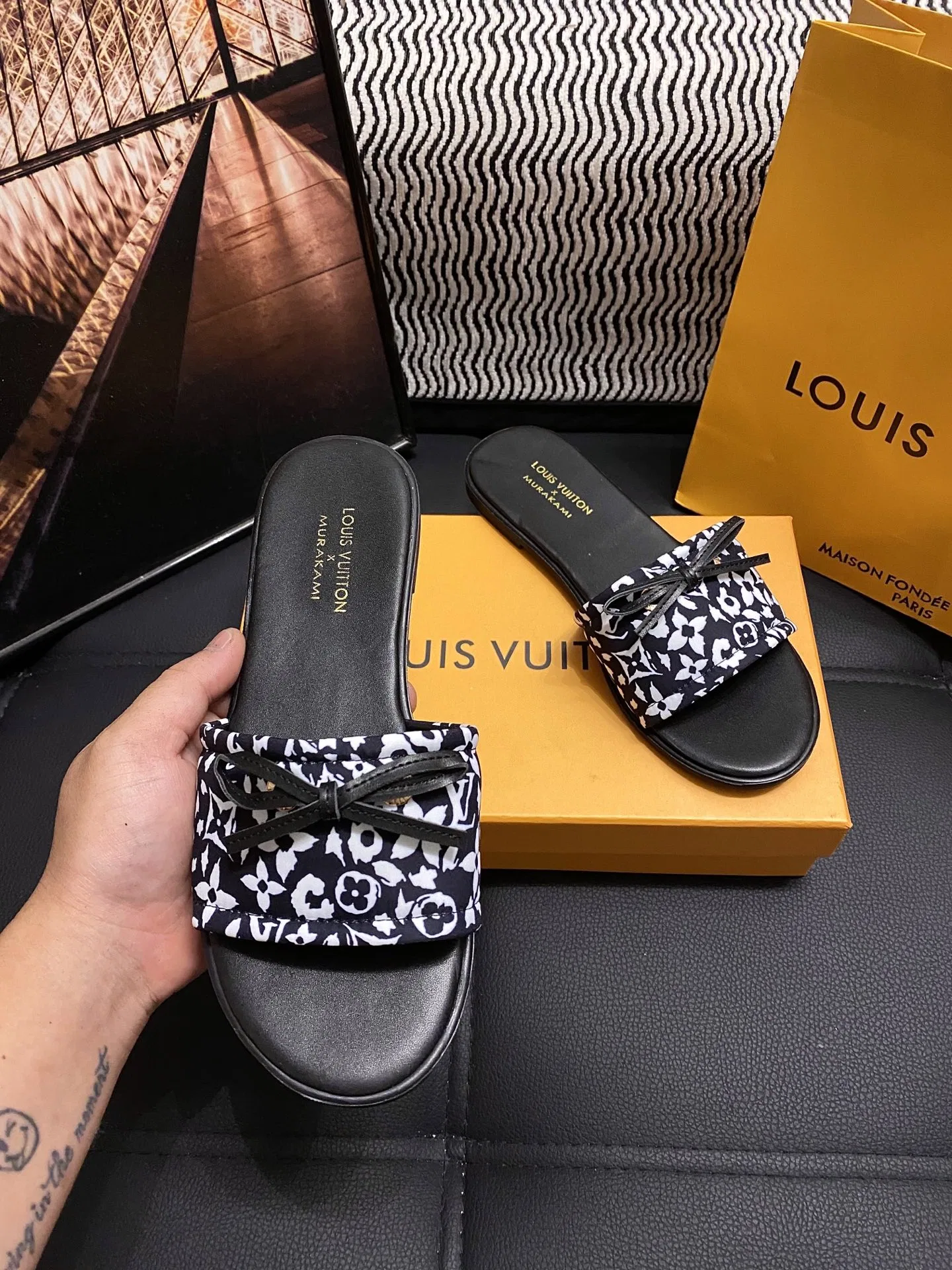 LV 27FW AKUCGHD 004 슬리퍼 7