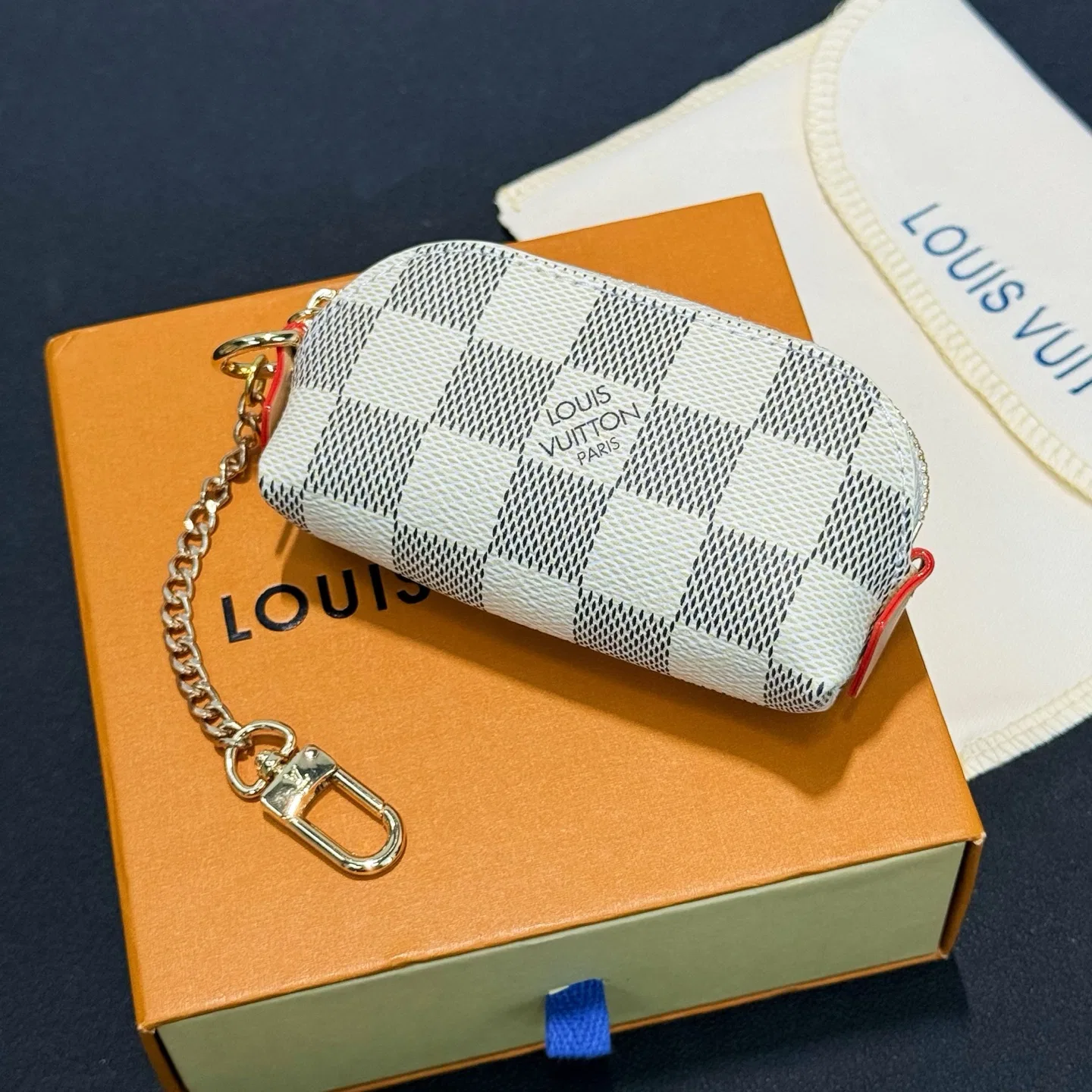 LV 27FW AKUCGHD 008 참 8