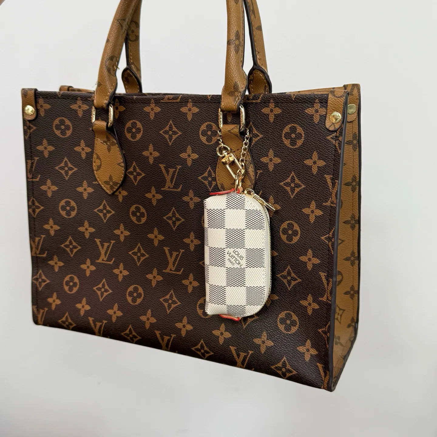 LV 27FW AKUCGHD 008 참 10
