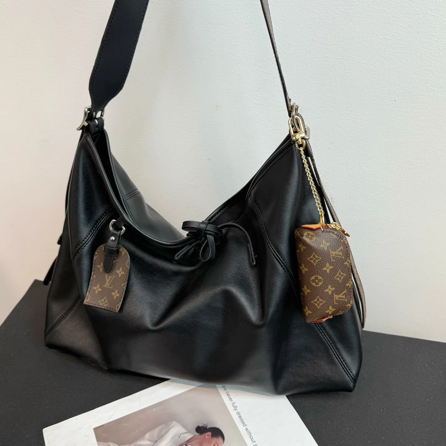 LV 27FW AKUCGHD 008 참 12