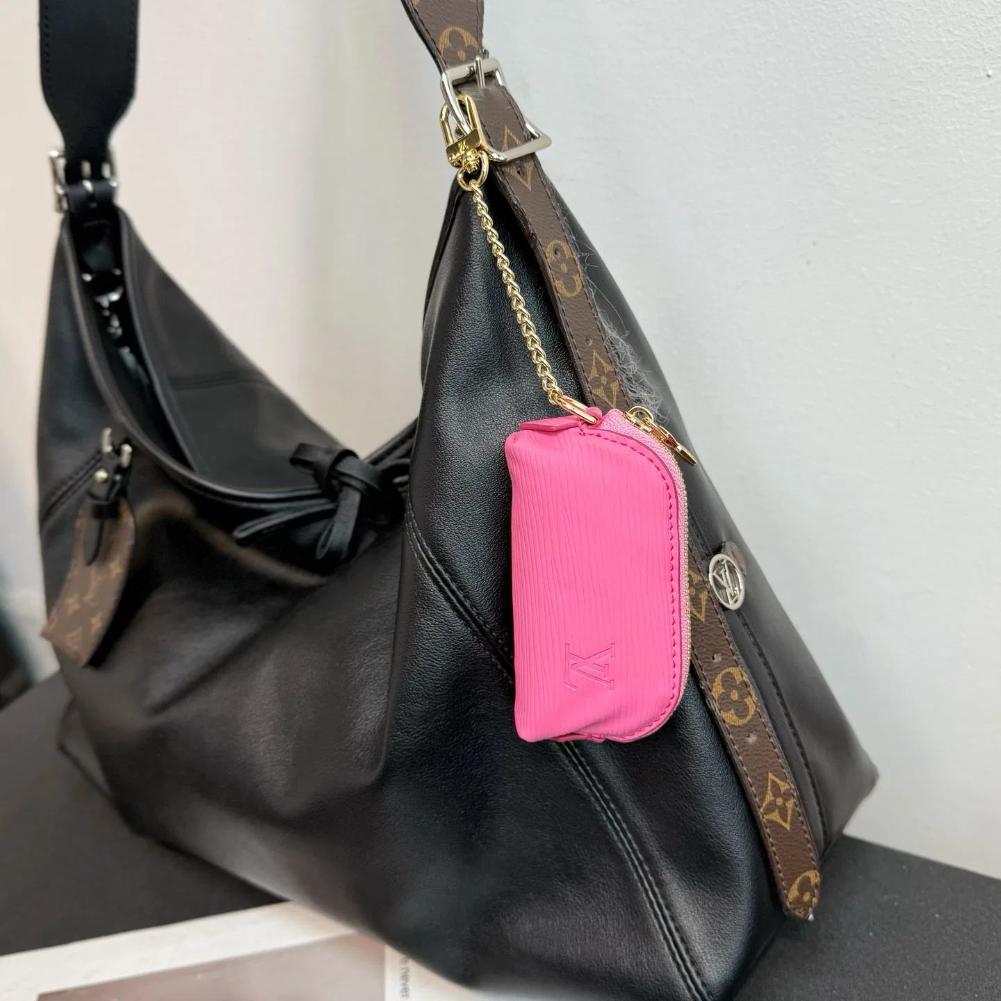 LV 27FW AKUCGHD 008 참 17