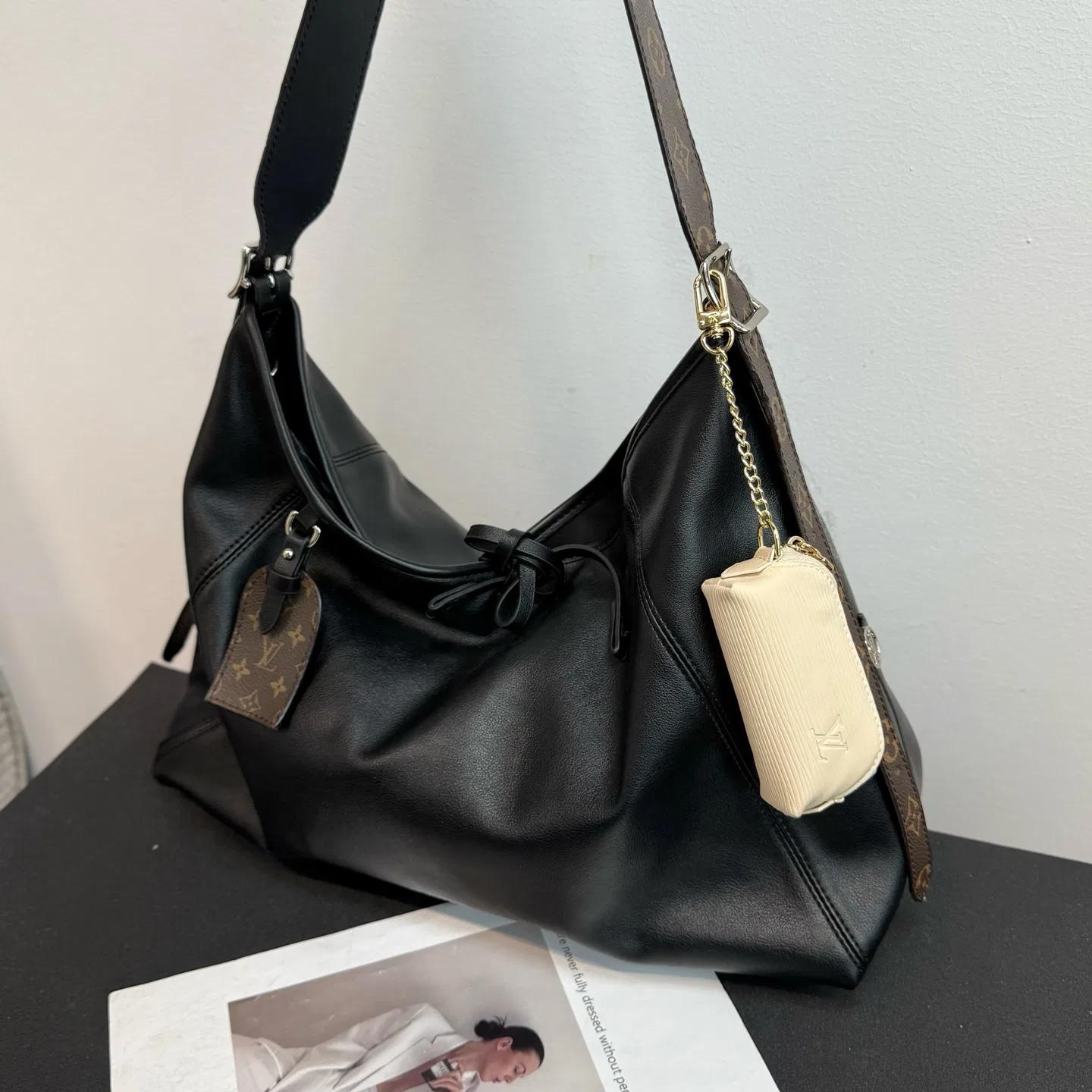 LV 27FW AKUCGHD 008 참 18