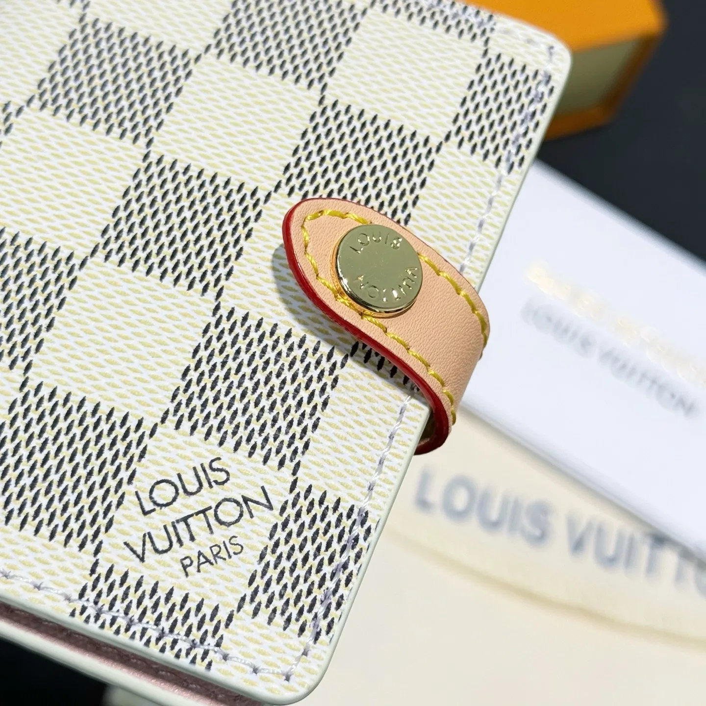 LV 27FW AKUCGHD 009 지갑 7