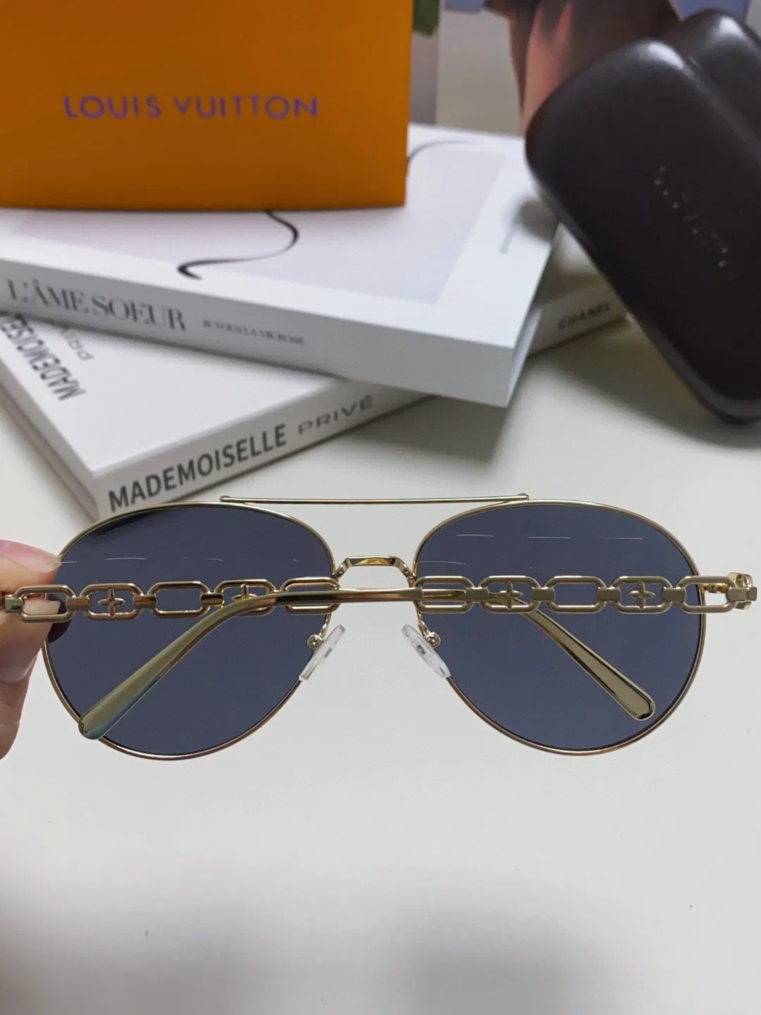 LV 27FW AKUCGHD 014 선글라스 7