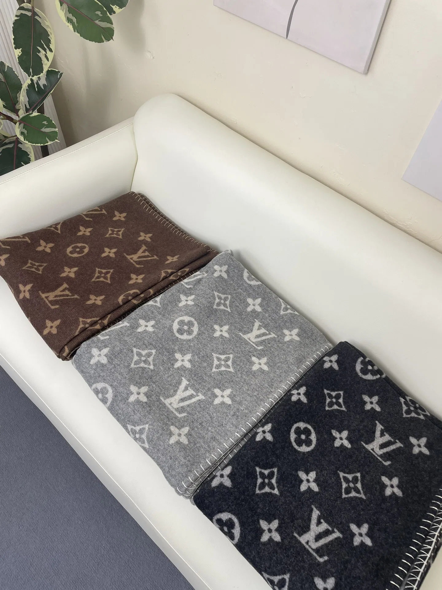 LV 27FW AKUCGHD 016 담요 7