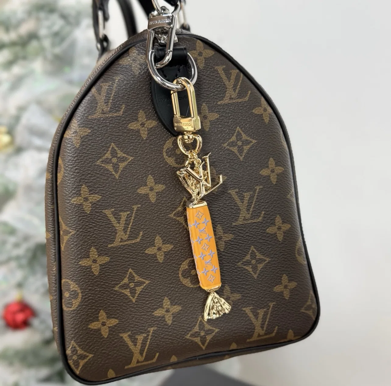 LV 27FW AKUCGHD 018 키링 12