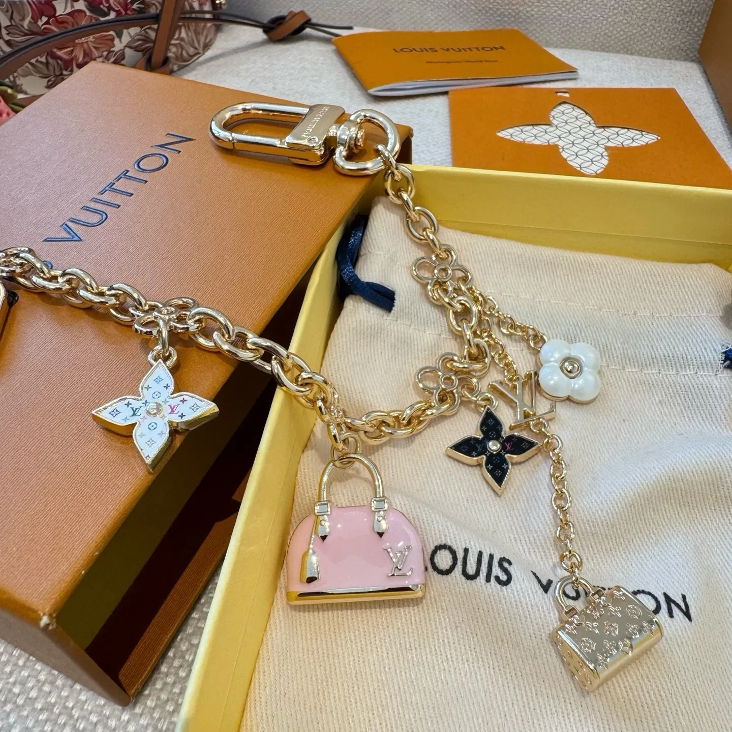 LV 27FW AKUCGHD 030 목걸이 7