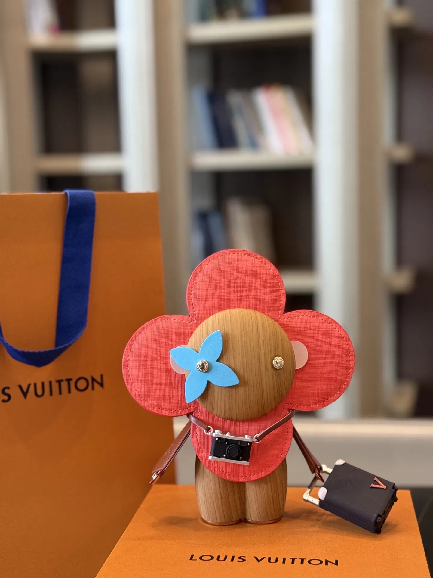 LV 27FW AKUCGHD 038 피규어 32