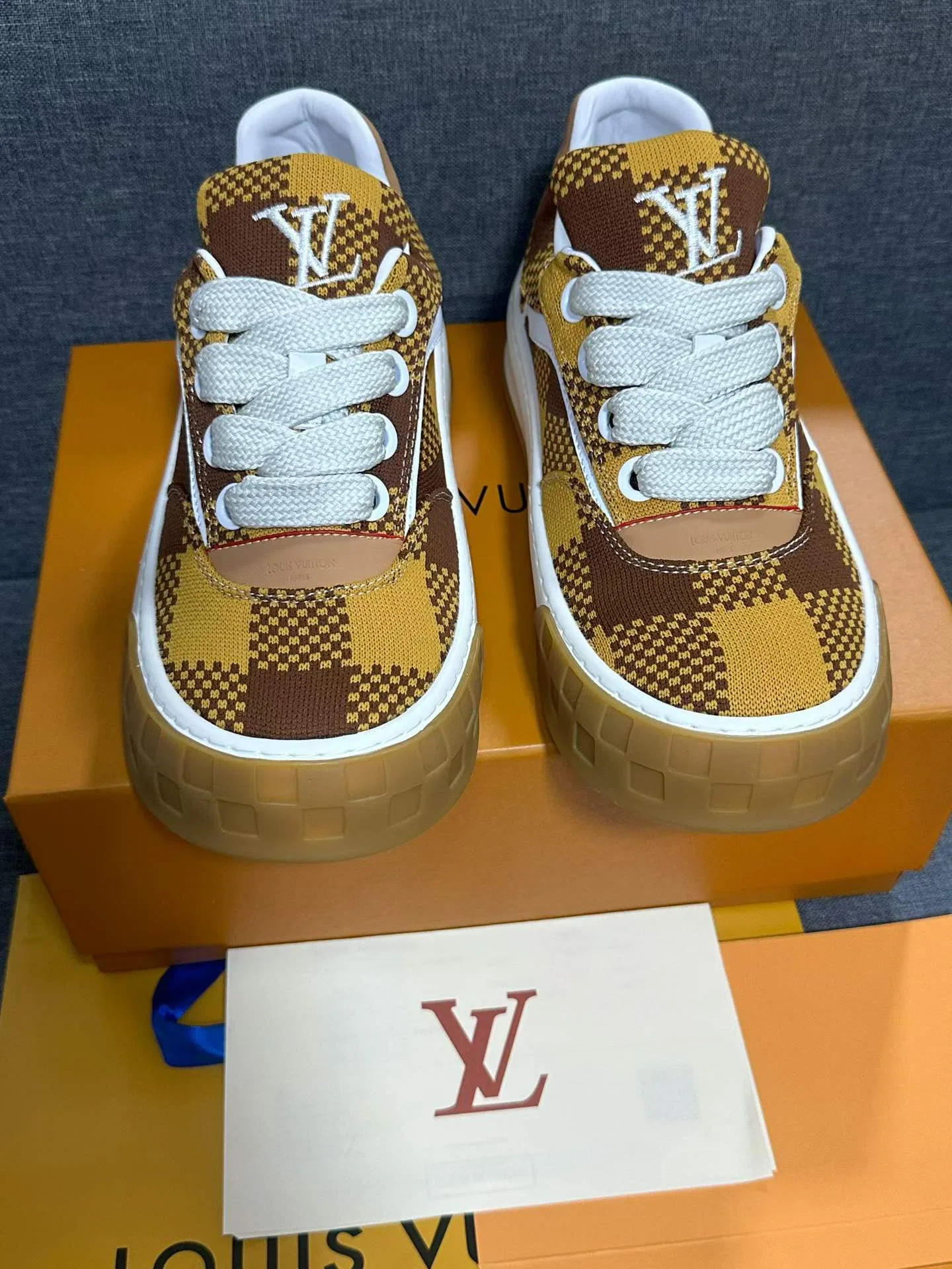 LV 27FW AKUCGHD 039 스니커즈 17