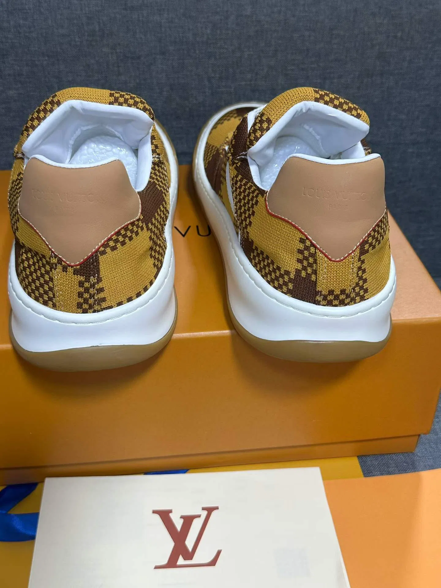 LV 27FW AKUCGHD 039 스니커즈 18