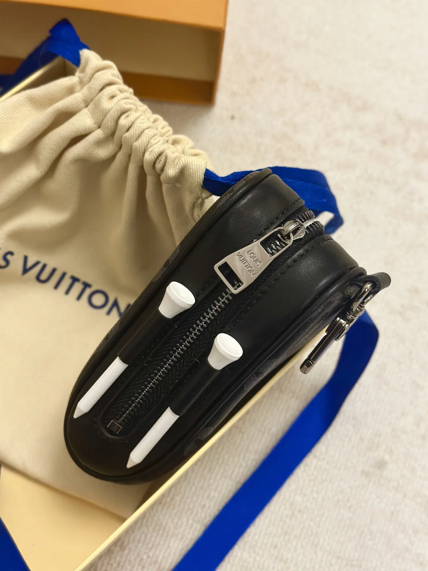LV 27FW AKUCGHD 041 골프공케이스 24