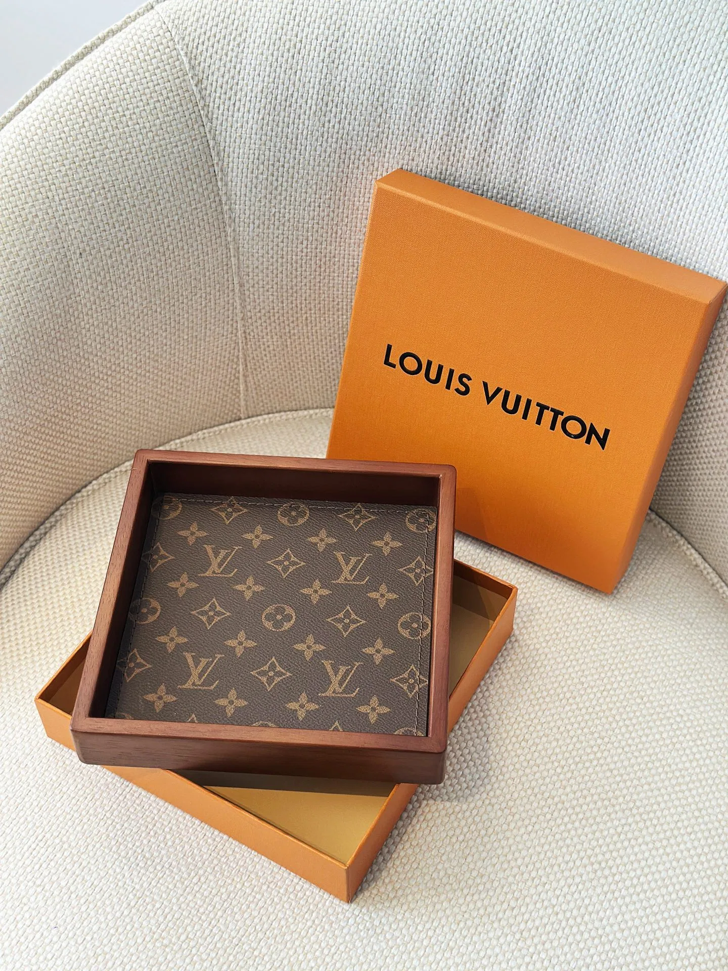 LV 27FW AKUCGHD 043 트레이 15