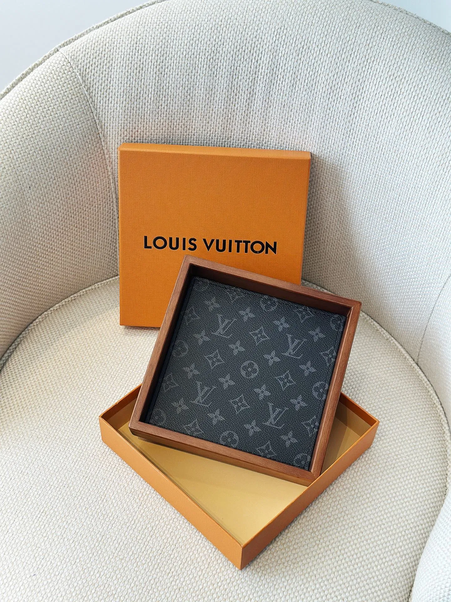 LV 27FW AKUCGHD 043 트레이 24
