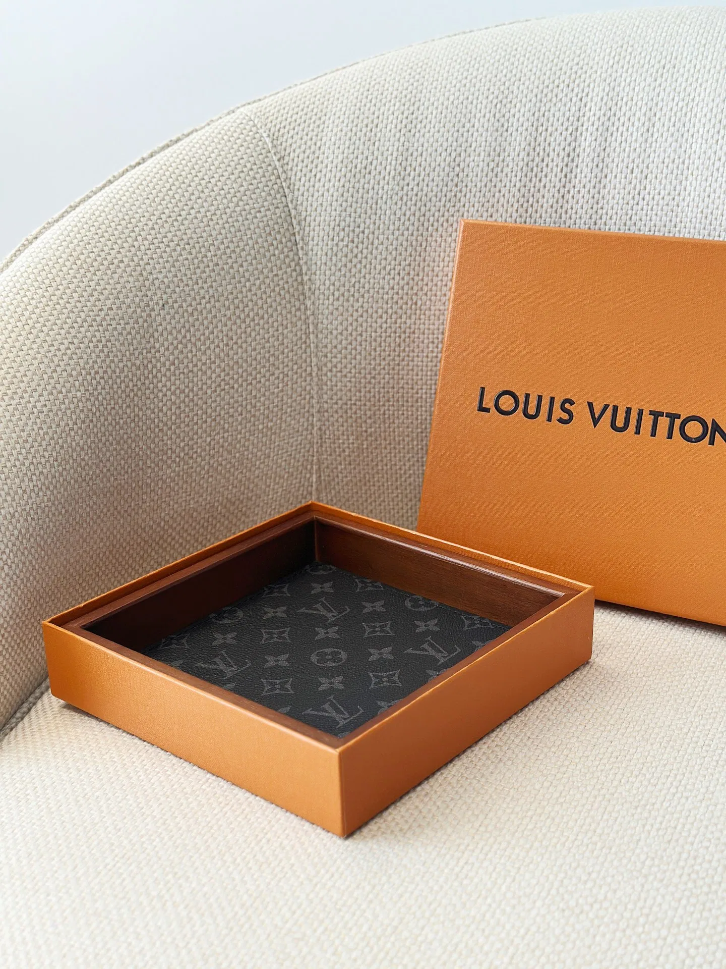 LV 27FW AKUCGHD 043 트레이 25