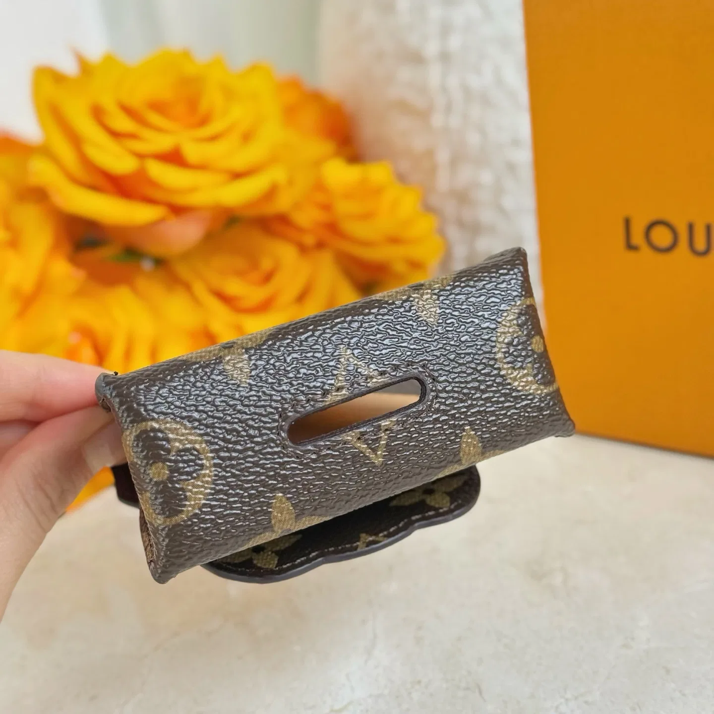 LV 27FW AKUCGHD 048 키링 9