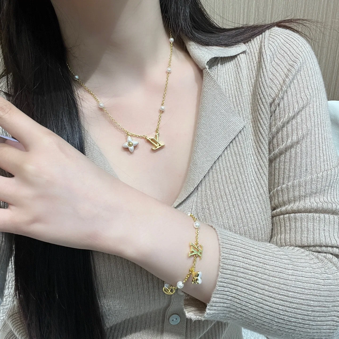 LV 27FW AKUCGHD 061 목걸이 9