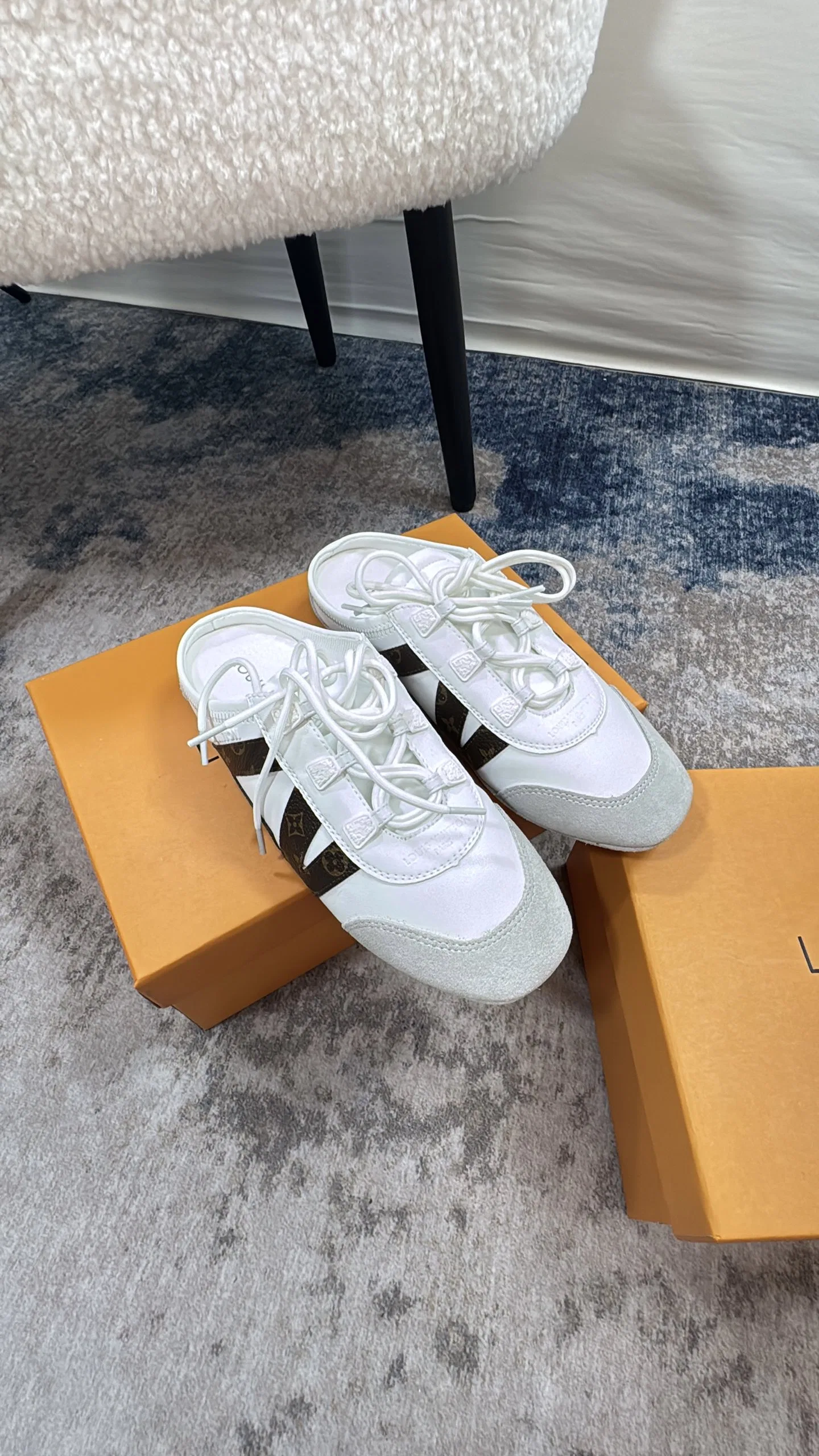 LV 27FW AKUCGHD 066 운동화 8