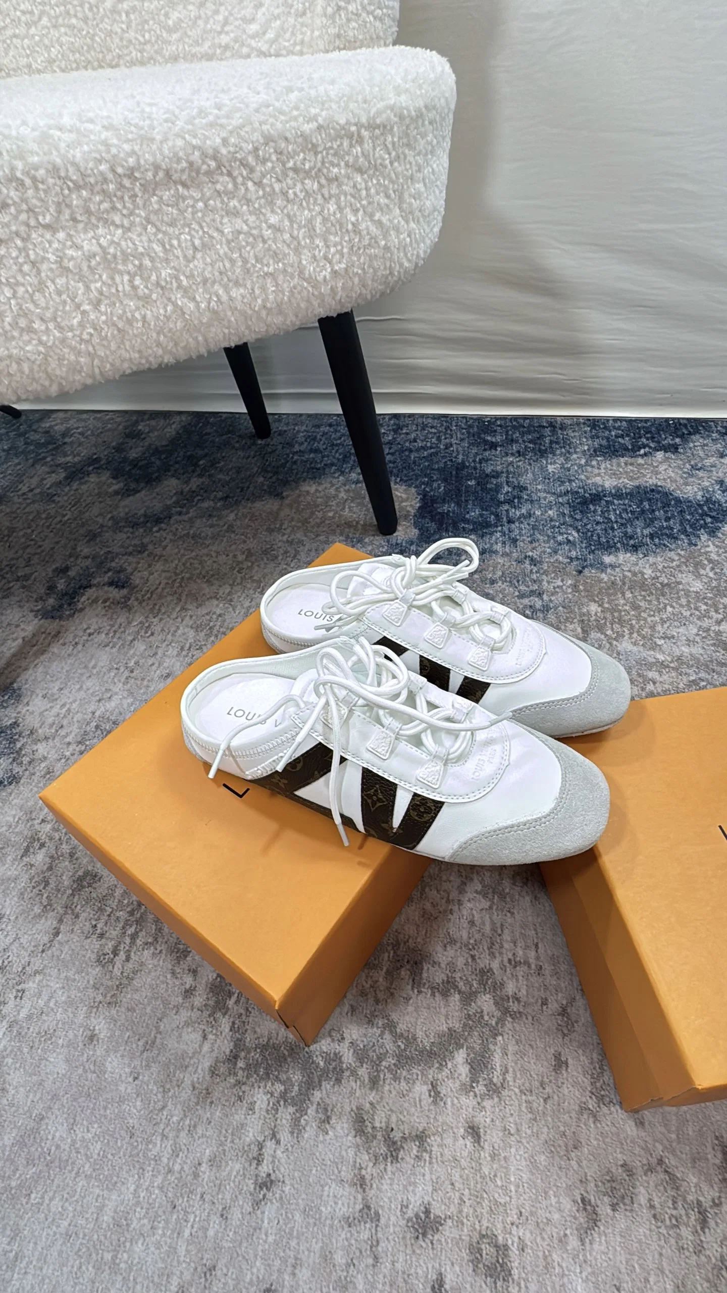 LV 27FW AKUCGHD 066 운동화 9