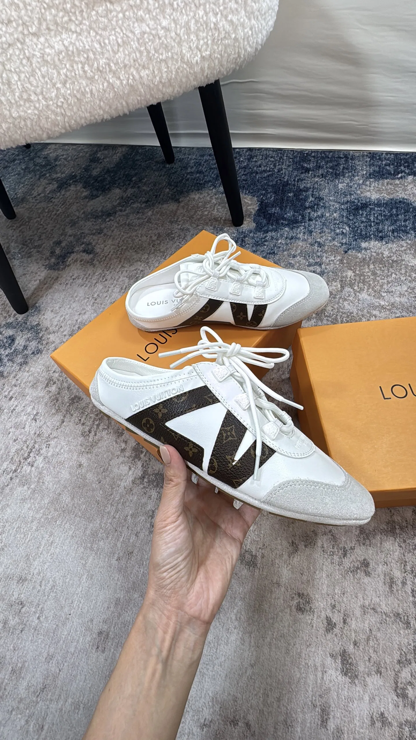 LV 27FW AKUCGHD 066 운동화 10