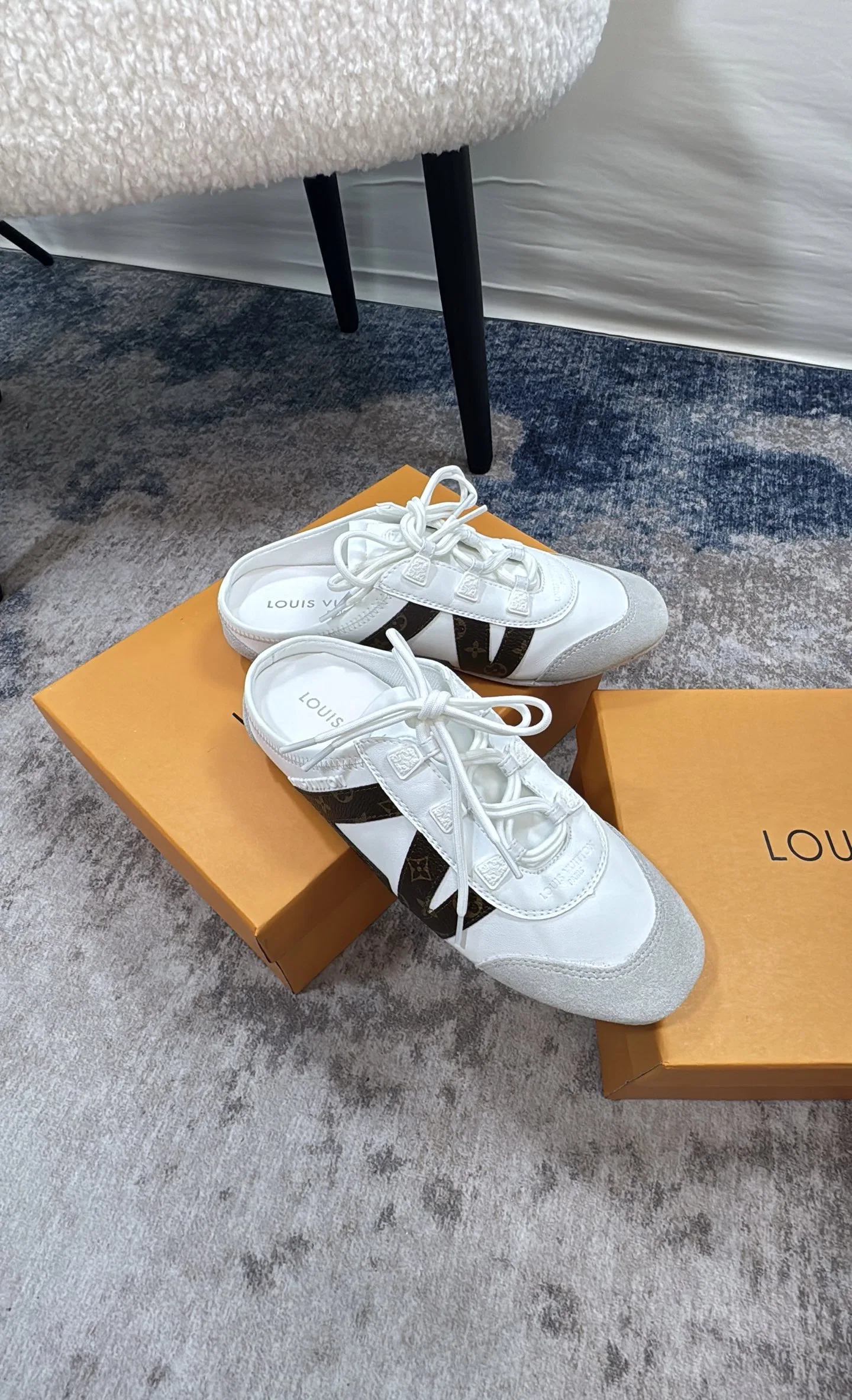 LV 27FW AKUCGHD 066 운동화 12