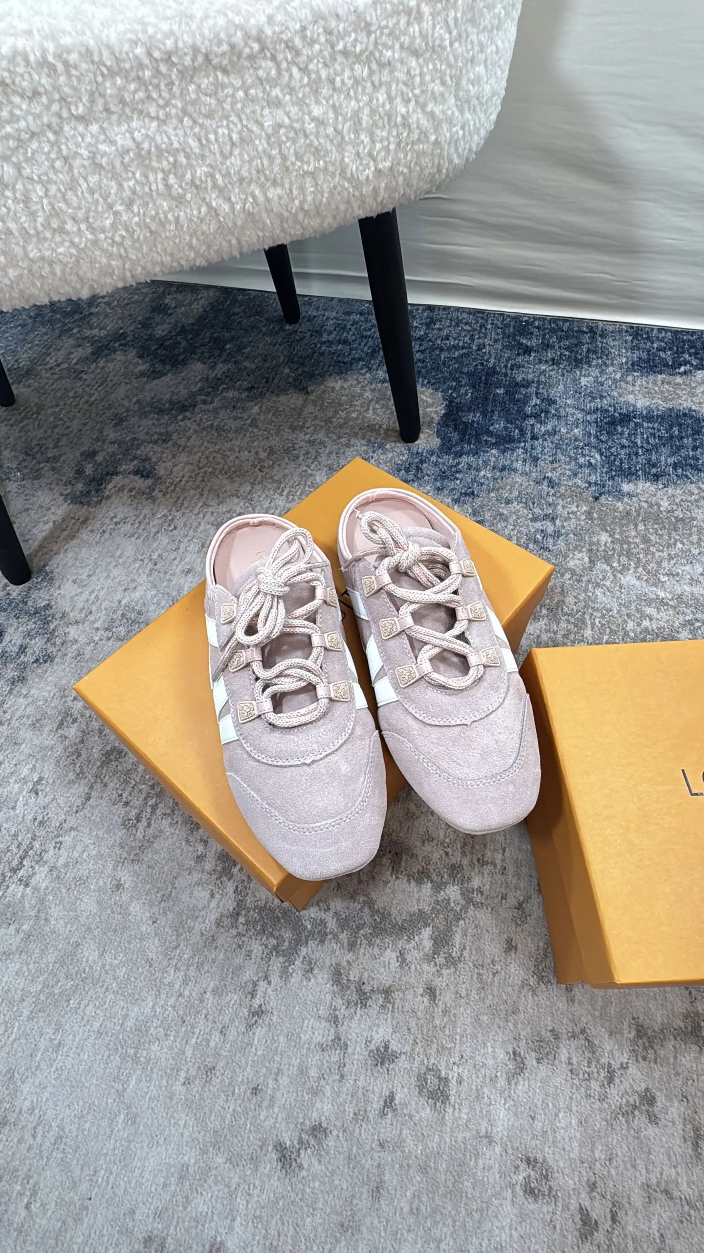 LV 27FW AKUCGHD 066 운동화 13
