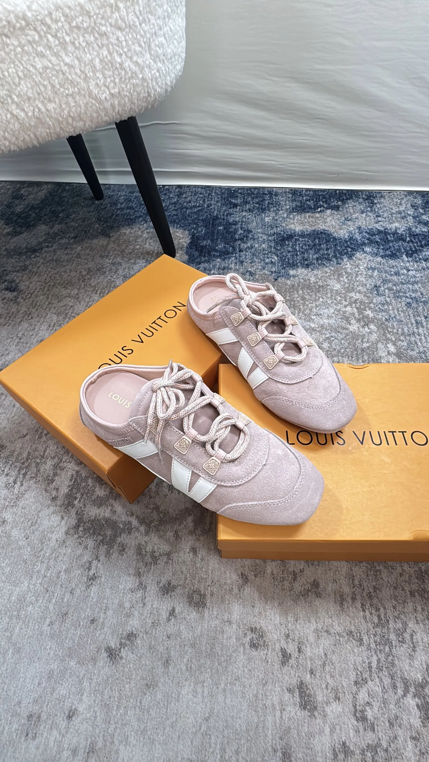 LV 27FW AKUCGHD 066 운동화 17