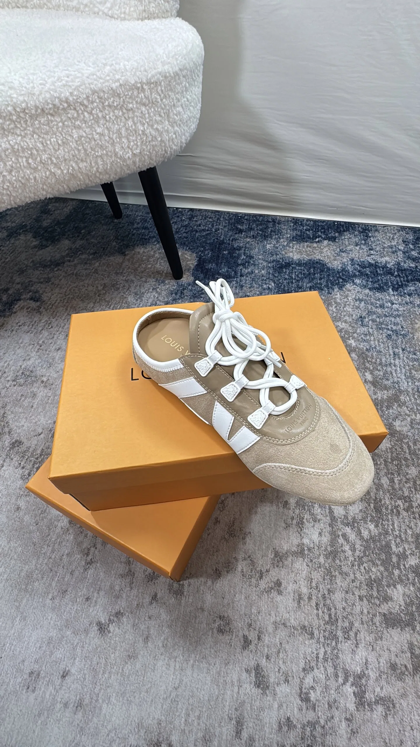 LV 27FW AKUCGHD 066 운동화 19