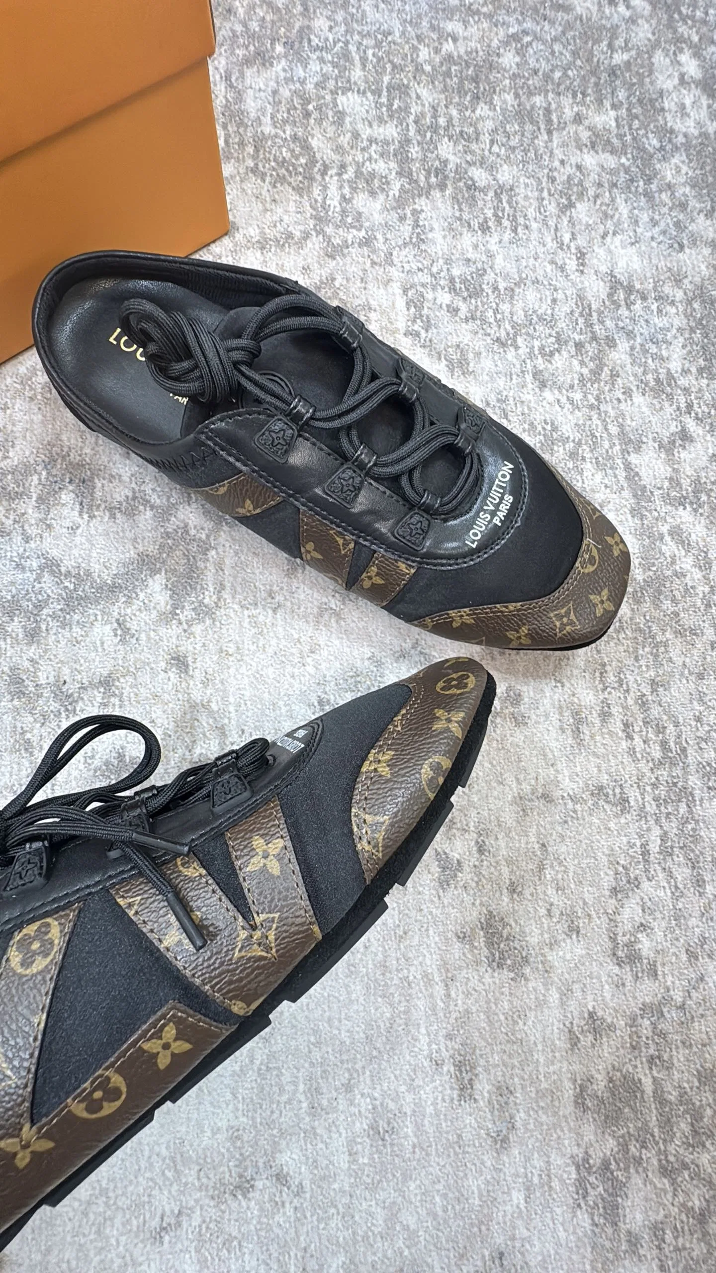 LV 27FW AKUCGHD 066 운동화 29