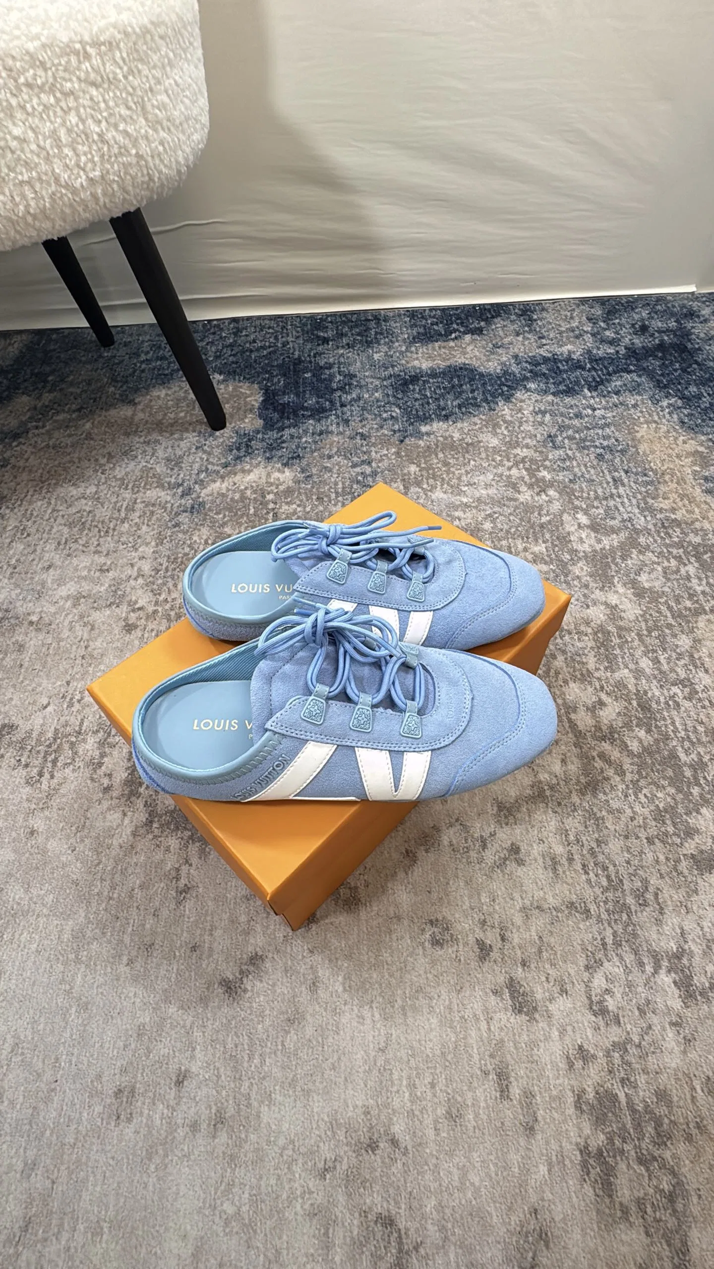 LV 27FW AKUCGHD 066 운동화 32