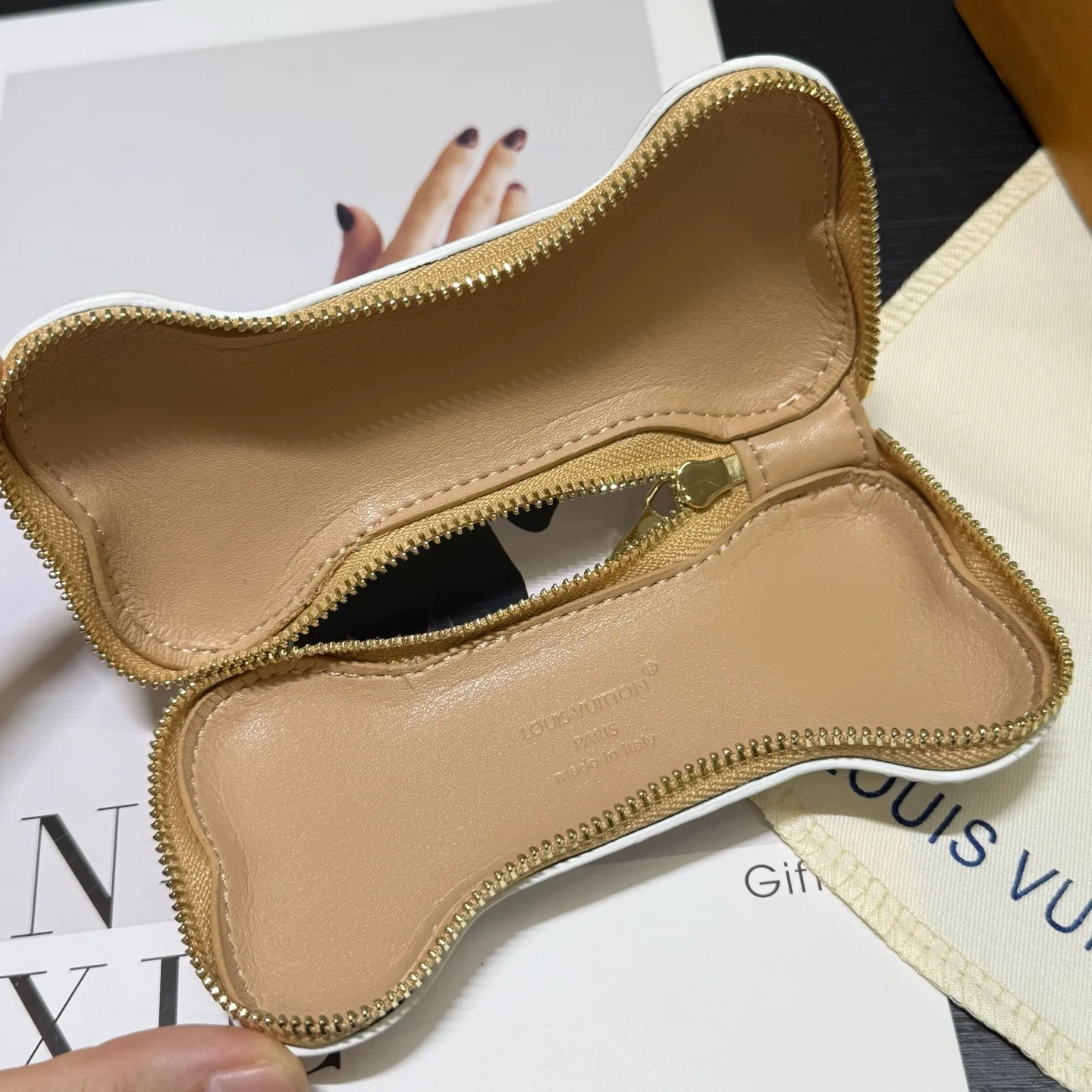 LV 27FW AKUCGHD 069 파우치 8