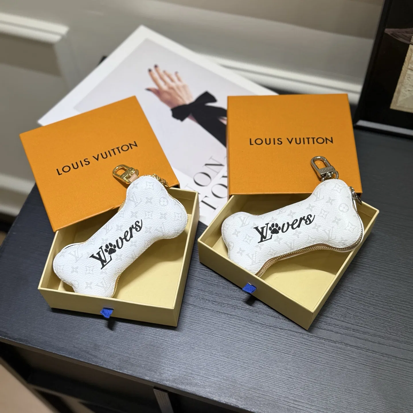 LV 27FW AKUCGHD 069 파우치 9