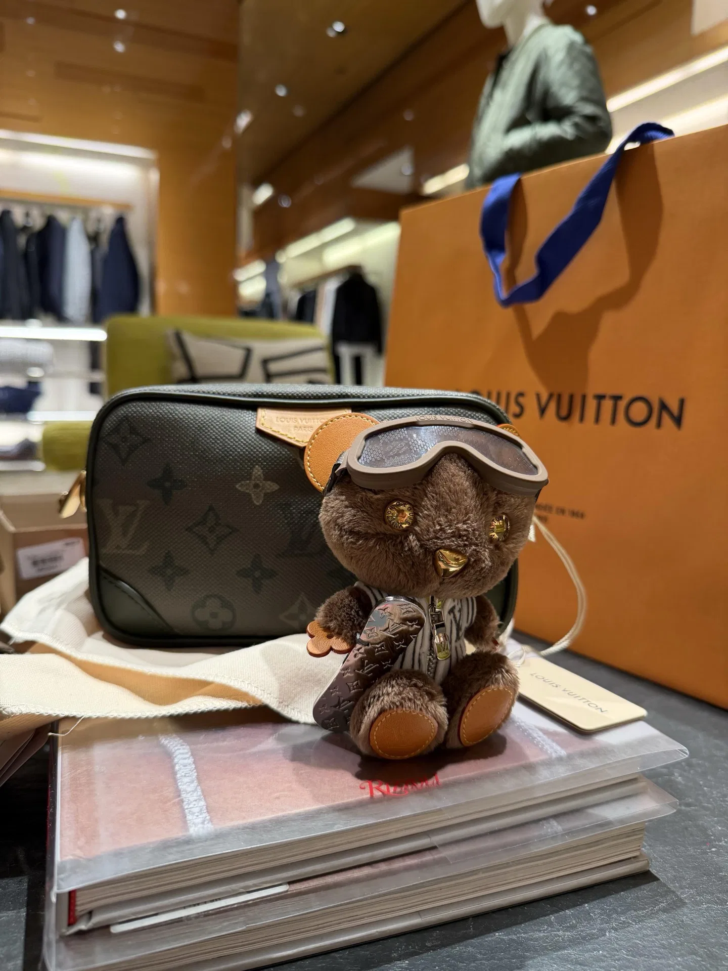 LV 27FW AKUCGHD 072 참 53
