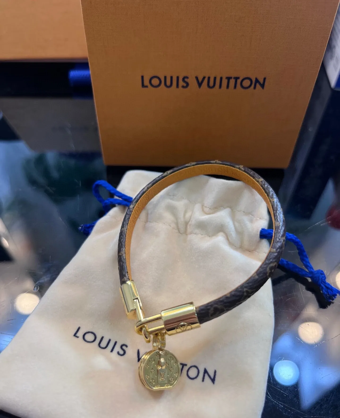 LV 27FW AKUCGHD 079 팔찌 9