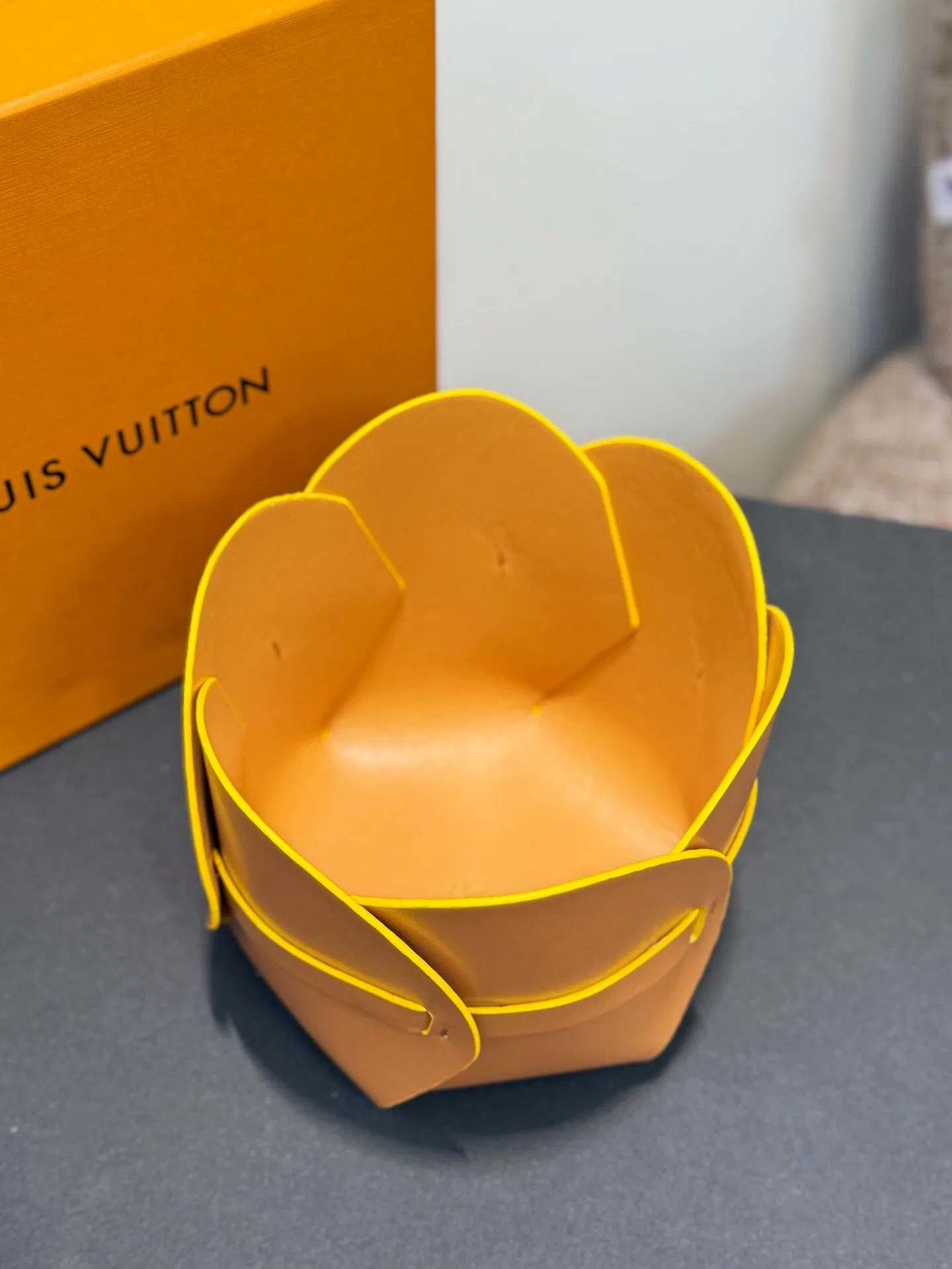 LV 27FW AKUCGHD 092 트레이 12