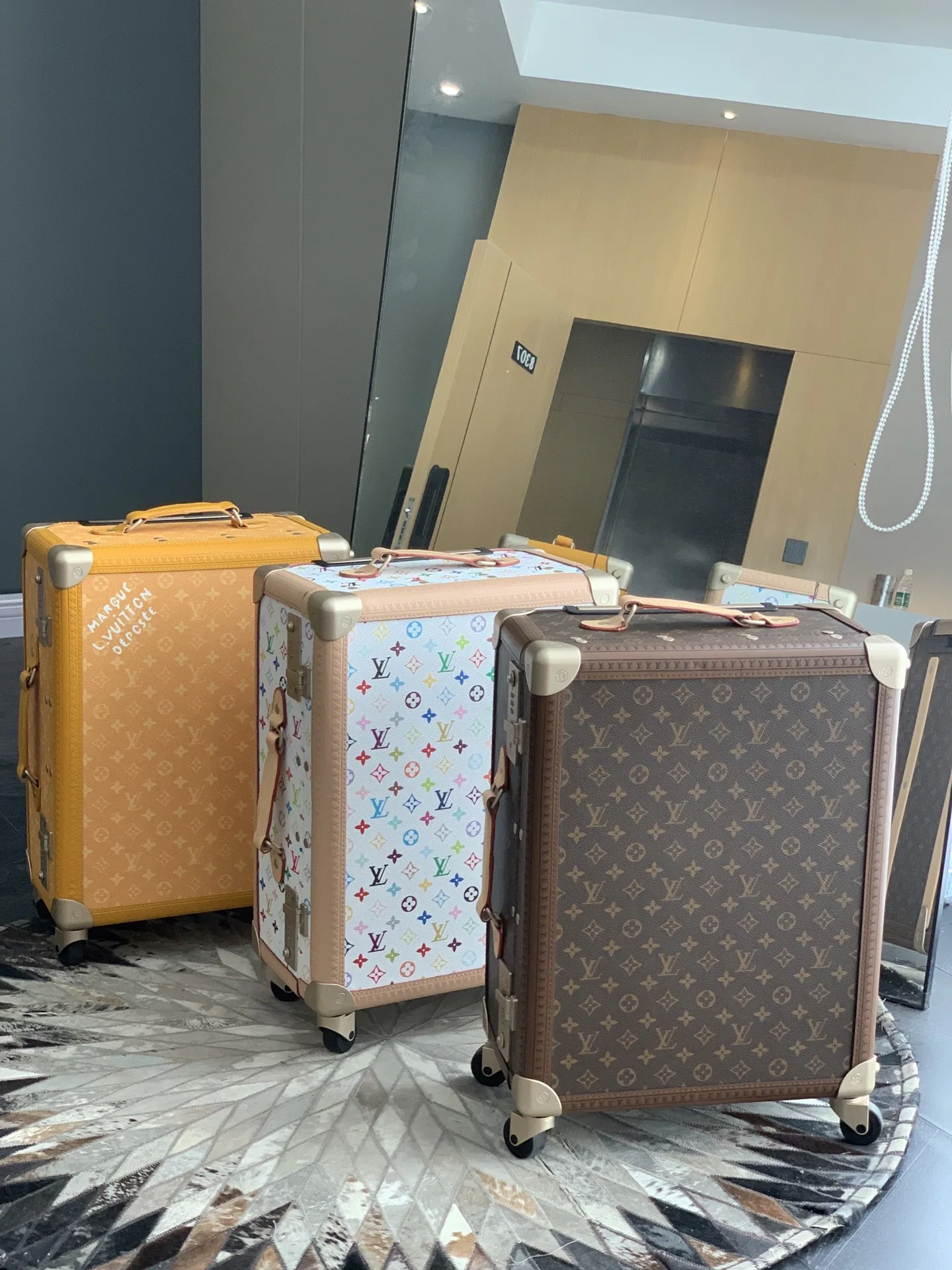 LV 27FW AKUCGHD 093 캐리어 9