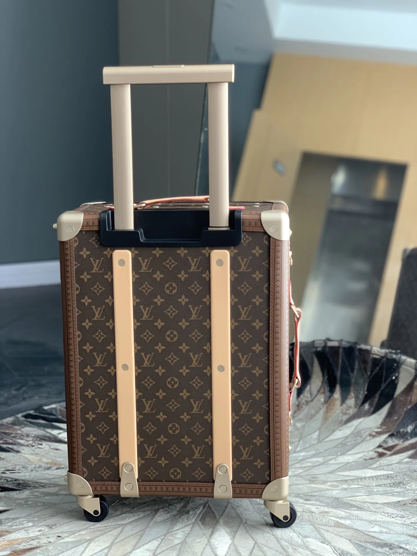 LV 27FW AKUCGHD 093 캐리어 21