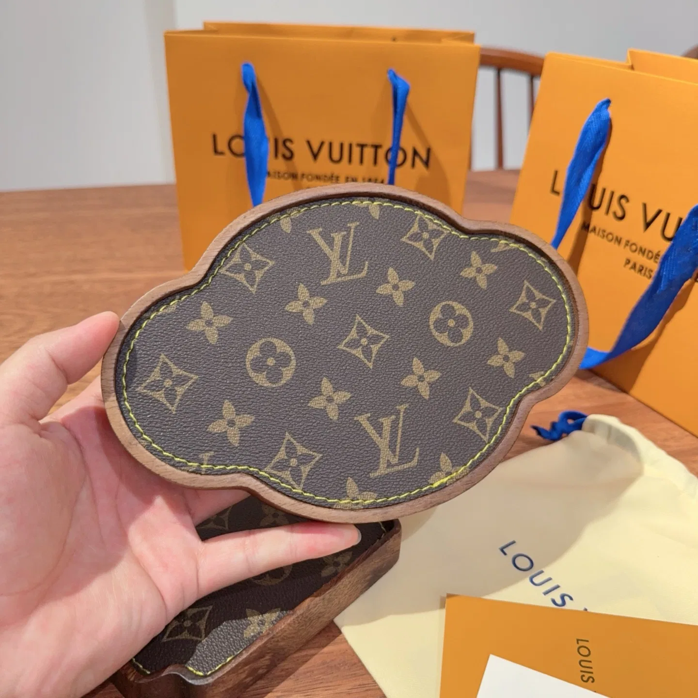 LV 27FW AKUCGHD 095 트레이 10