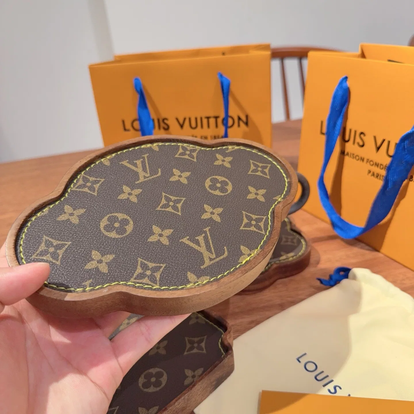 LV 27FW AKUCGHD 095 트레이 12
