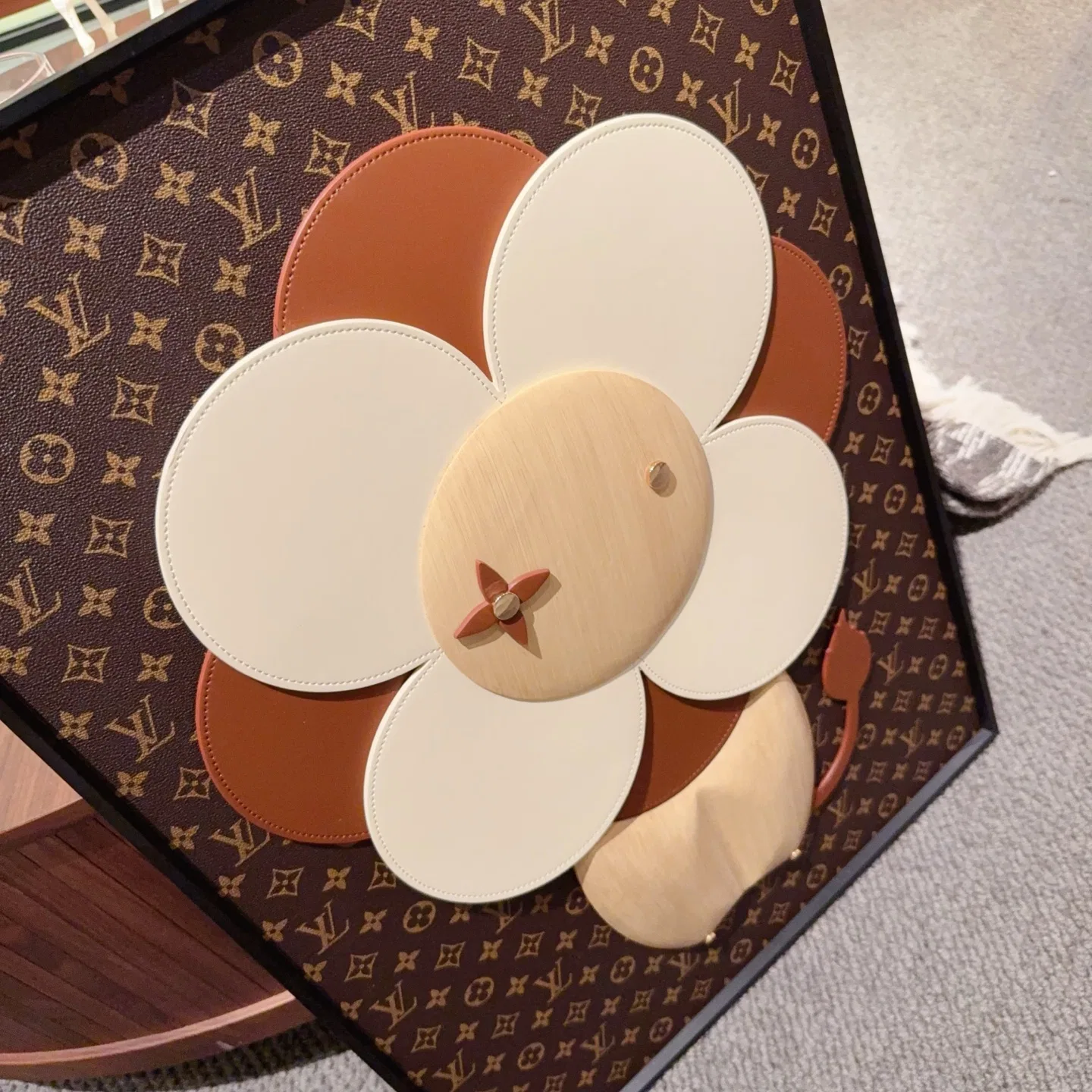 LV 27FW AKUCGHD 098 액자 13